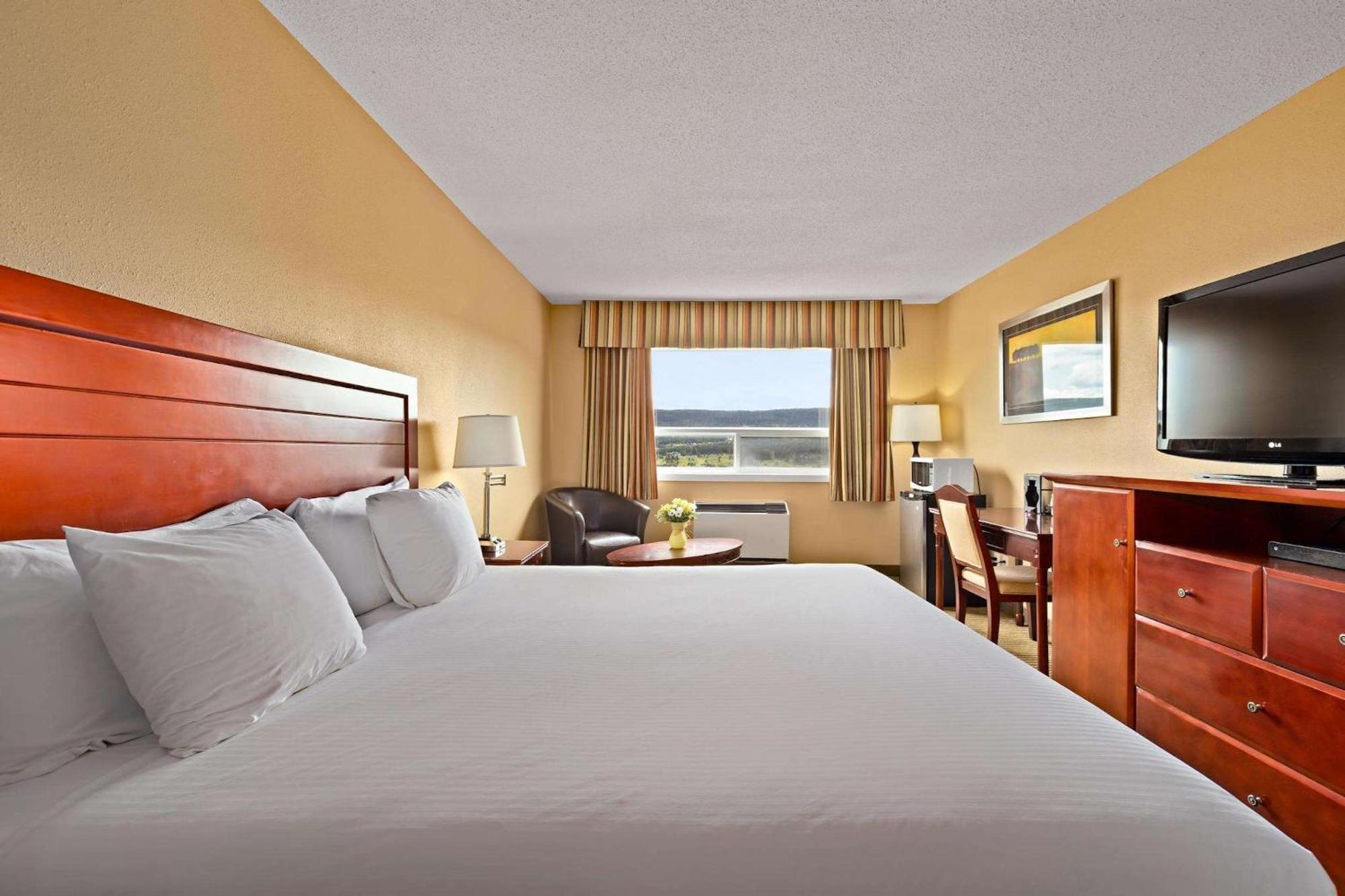 Coast Fraser Inn Williams Lake Esterno foto